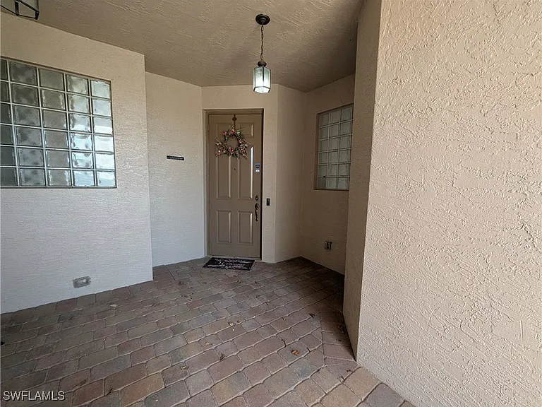 4000 Cherrybrook Loop — Photo 3