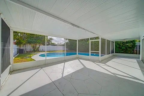 2nd image of 6550 SW 26th St