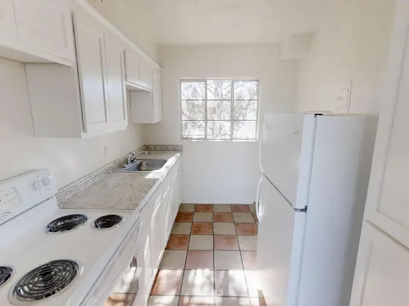 Super Cool Mid-Century Modern East Nob Hill Penthouse Suite with Views, 1340 San Mateo Blvd SE APT 7, Albuquerque, NM 87108