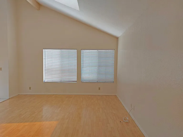 11710 Calle Vivienda — Photo 2