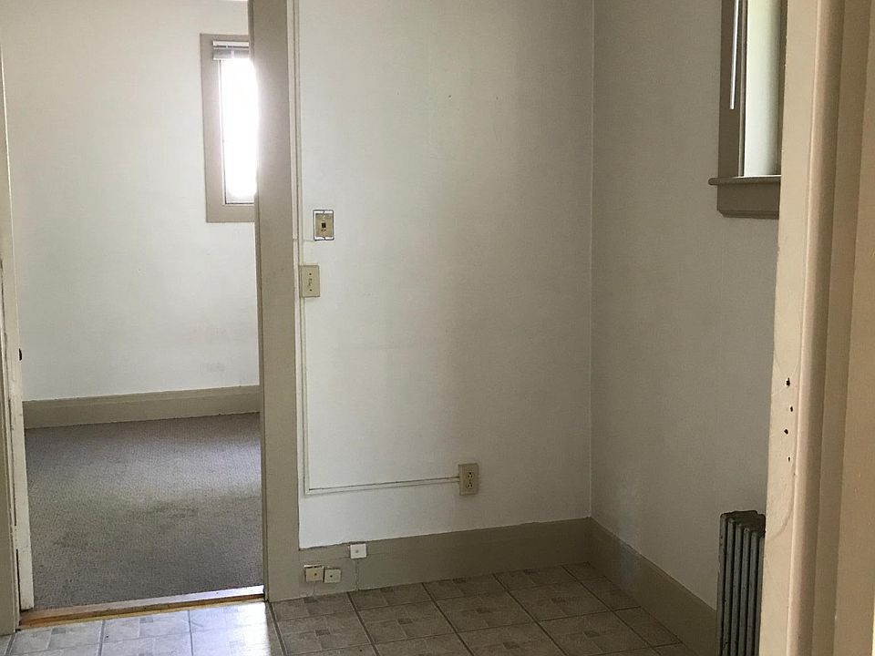 2nd image of 101 Eastern Ave APT 1
