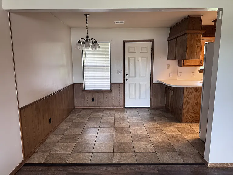 3613 Redbud Dr — Photo 3