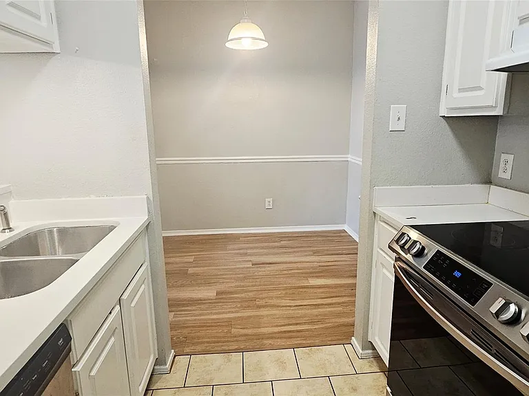 12166 Metric Blvd #2006 — Photo 1