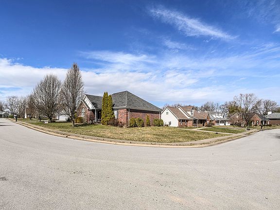 3rd image of 3090 Countryside Dr