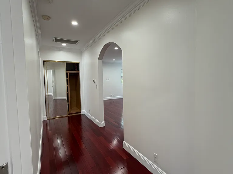 10394 Almayo Ave #10394 — Photo 9
