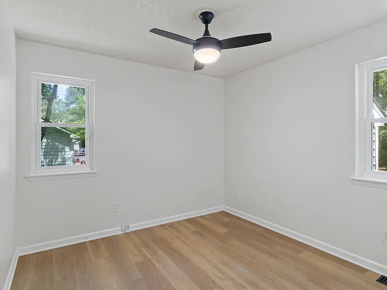 606 Gaslight Trl — Photo 23