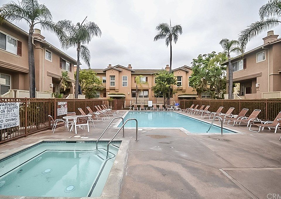 1st image of 500 W Summerfield Cir