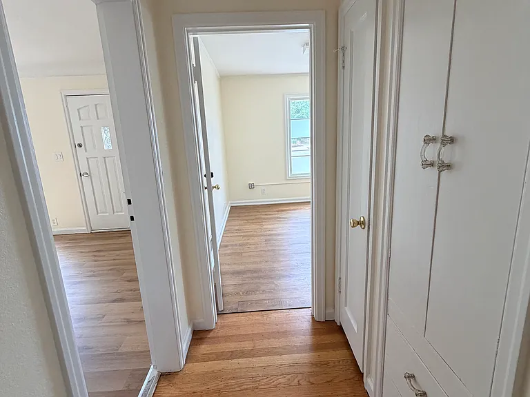 330 NE 102nd Ave — Photo 8