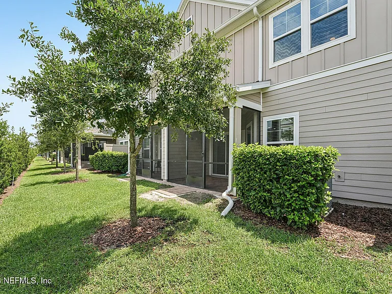 120 Appleton Ct — Photo 37