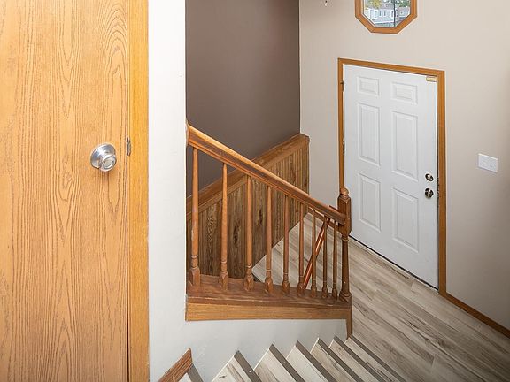 5th image of 2025 Emerald Dr #0