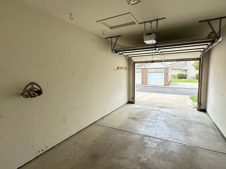 5555 Woodruff Shore Dr — Photo 51