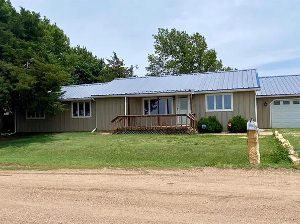 14 SW 70th Ave, Great Bend, KS 67530