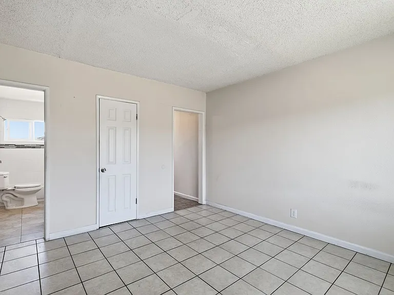 7101 Rugby Ave — Photo 4