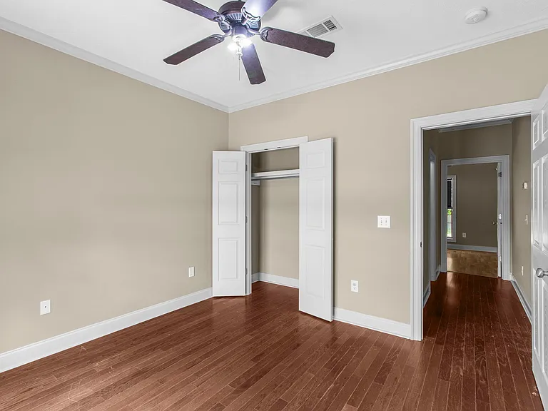 113 Dundee Cv — Photo 25