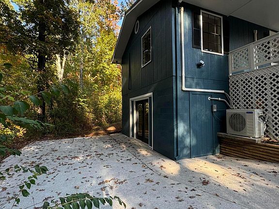 5th image of 741 Dogwood Dr