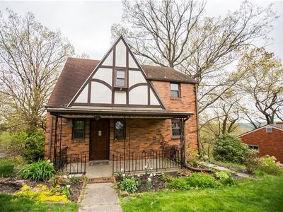 5 Solar Dr, Ambridge, PA, 15003