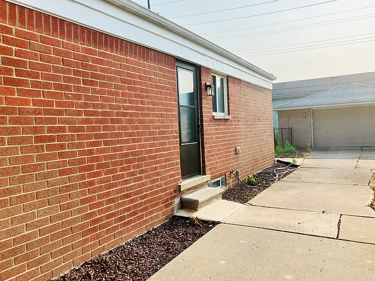 32447 Hawthorne Dr — Photo 5