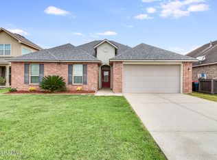 203 Golden Lake Dr, Rayne, LA 70578