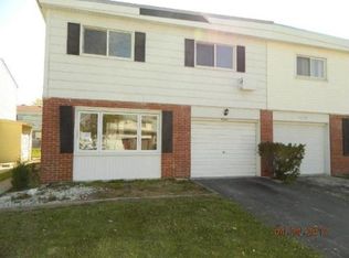 9243 Dee Rd, Des Plaines, IL 60016