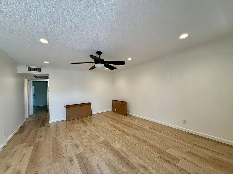 22 Somerset Dr #22-A — Photo 6