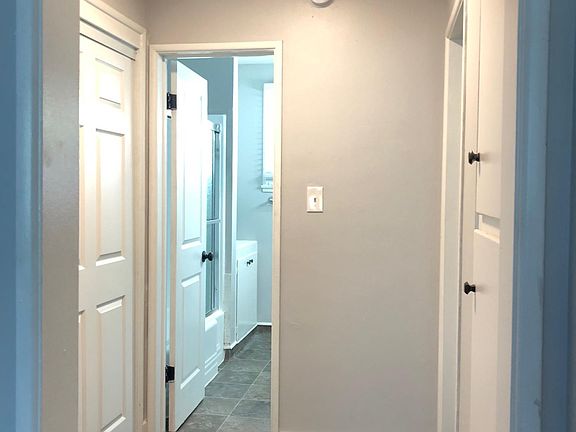 4th image of 5537 Lexington Ave APT 4