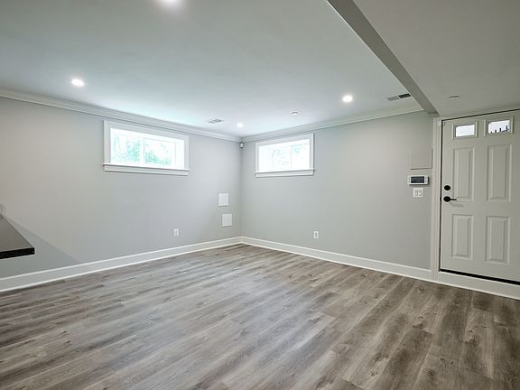 4th image of 4269 Brooks St NE #1