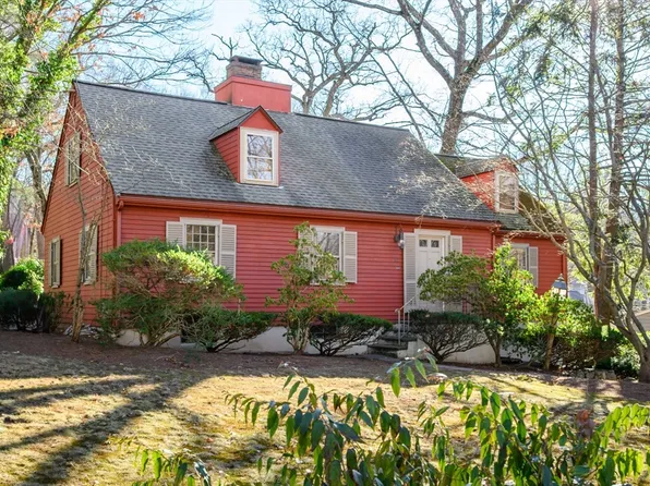 57 Columbine Rd, Milton, MA 02186