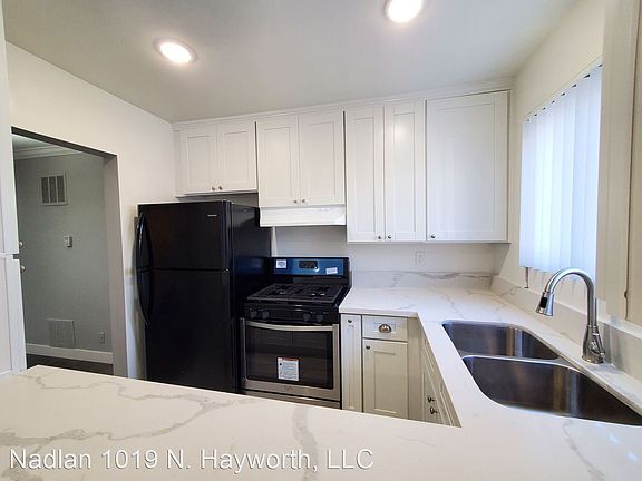 5th image of 1019 N Hayworth Ave APT 1