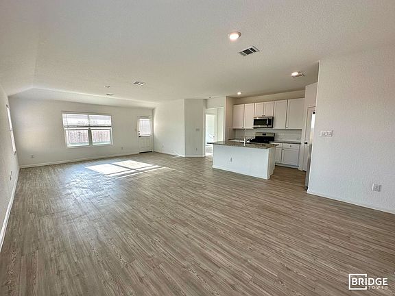 2nd image of 1216 Treehouse Ln