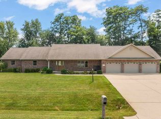 6 Hawthorn Cv, Morton, IL 61550