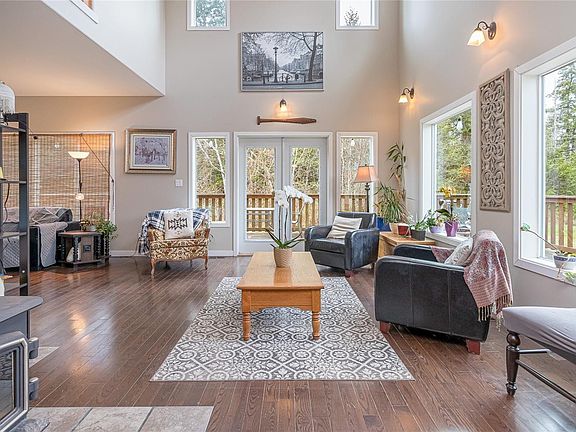 5th image of 2835 Olympic Rd