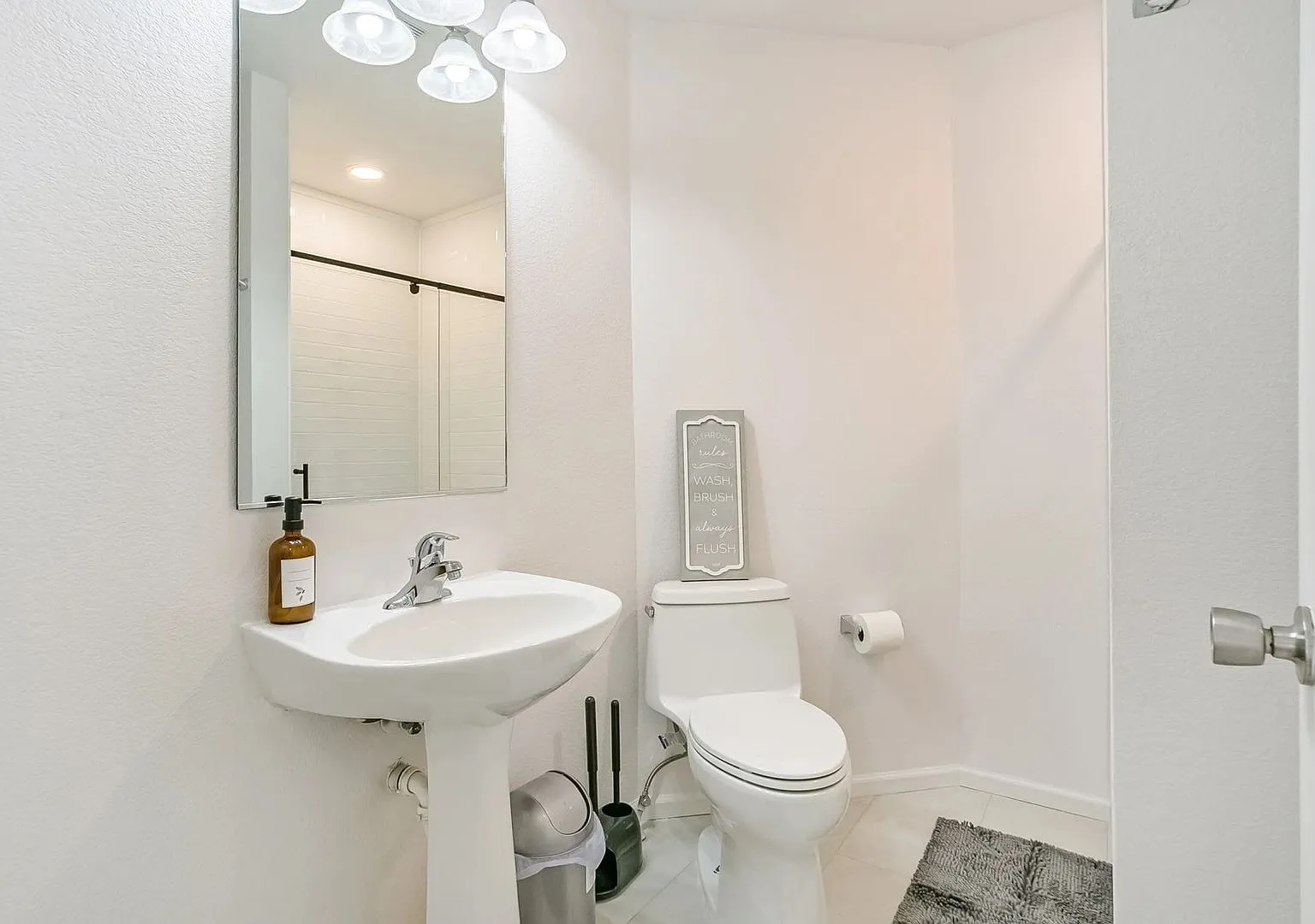 5178 N Netherland St — Photo 4