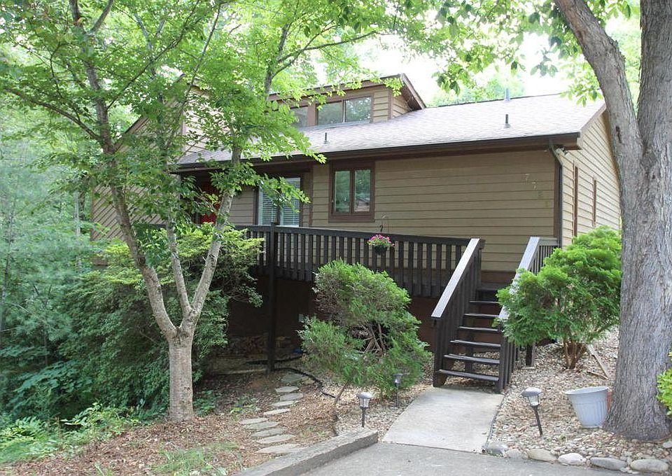 1st image of 7325 Wildwood Ct #1