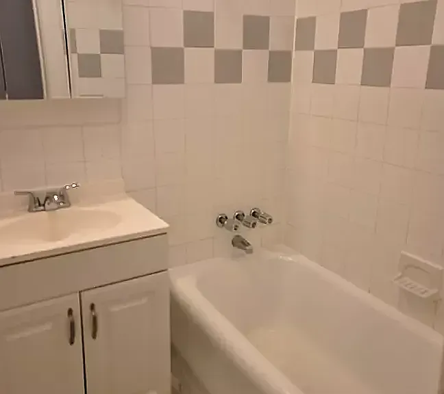 45 W 55th St #5J — Photo 2