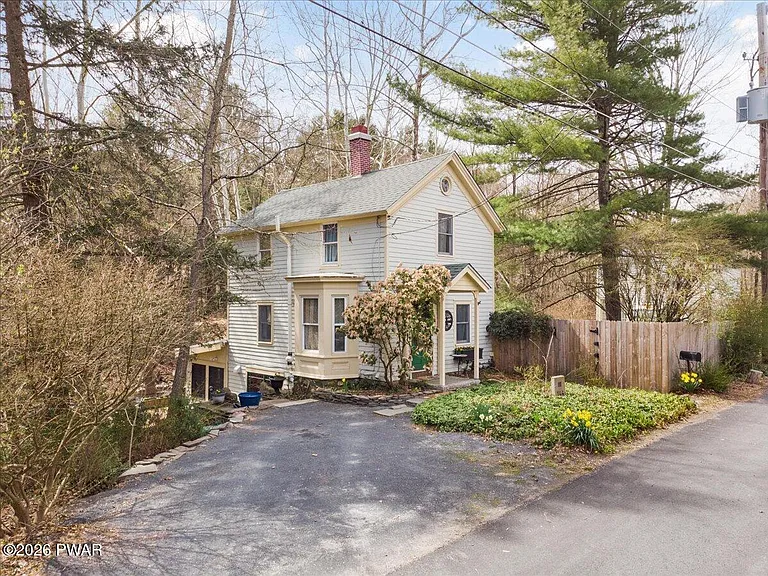 144 Sawkill Ave — Photo 4