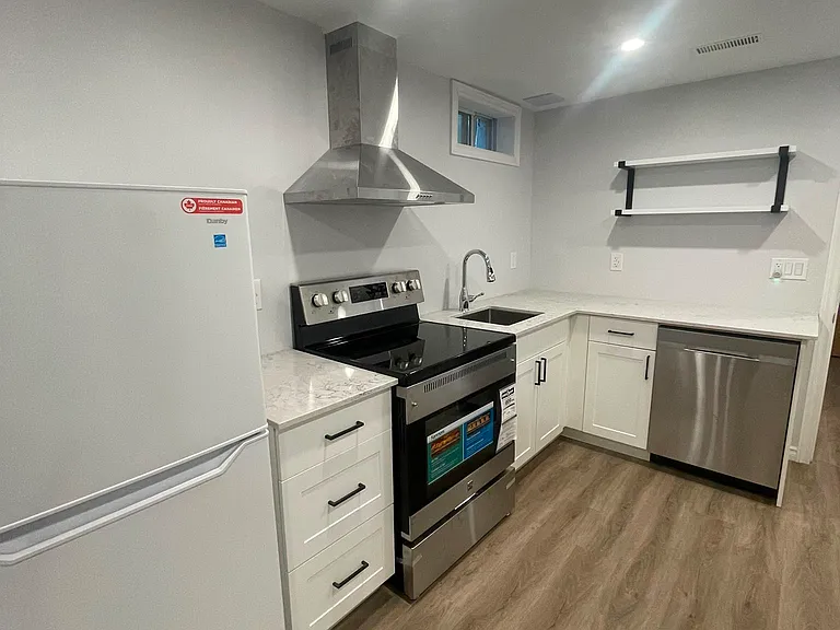 801 Patterson Pl — Photo 3