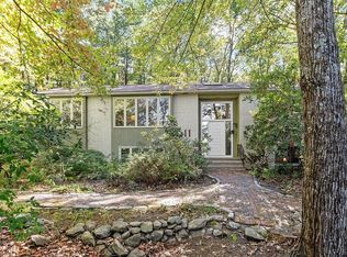 11 Horseshoe Dr, Acton, MA 01720