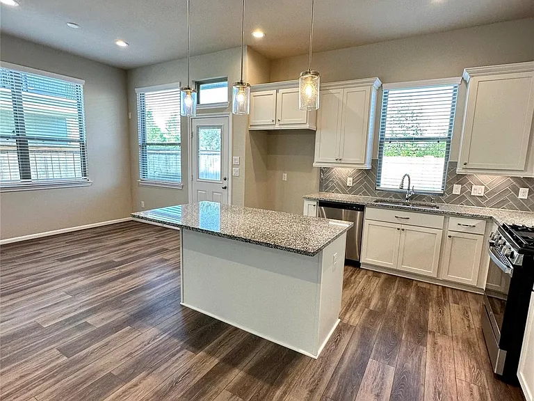 16215 Northern Cardinal Ln — Photo 11