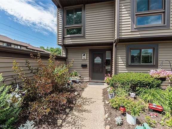 3rd image of 1135 Canyon View Rd APT 101