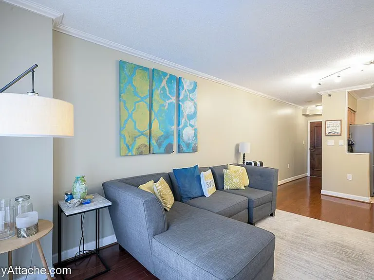 4801 Fairmont Ave #311 — Photo 11