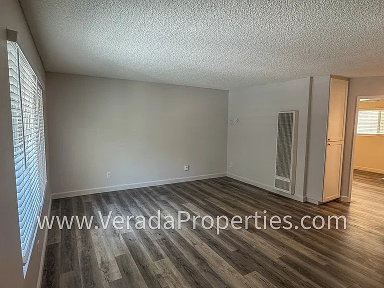 4336 Estrella Ave #4 — Photo 16