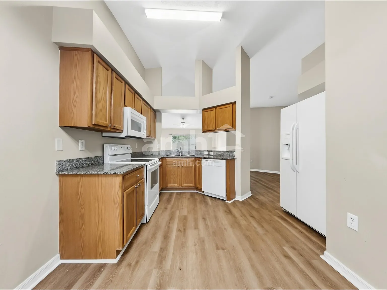 4 bed, 2.0 bath, 1544 sqft, $2,250 — Photo 3