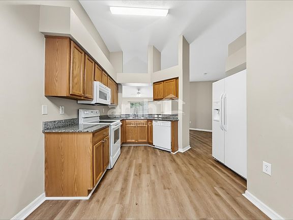 3rd image of 30846 Midtown Ct