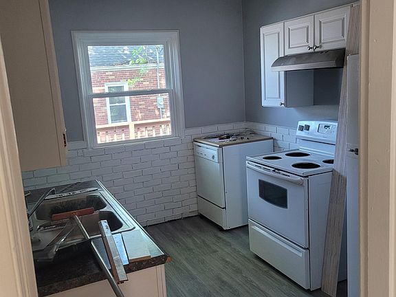 5th image of 9510 Sterling Pl