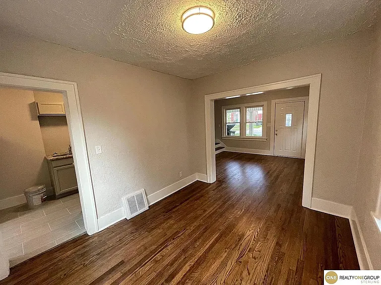1618 Spencer St — Photo 6