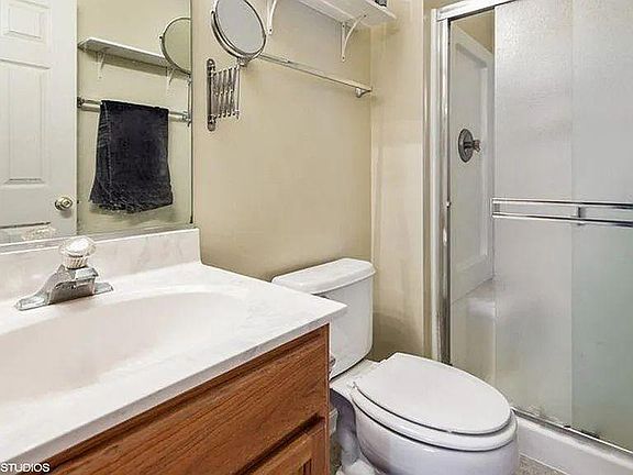 5th image of 1130 Shorewood Ct