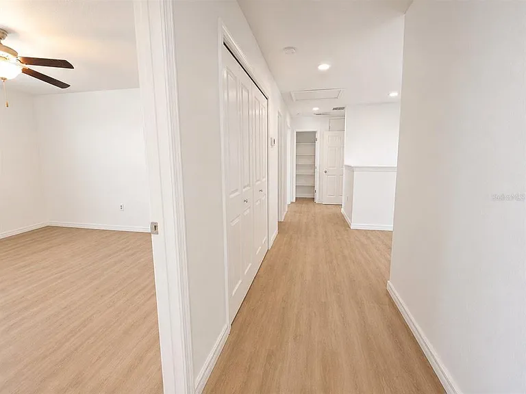 5462 Grays Harbor Ct — Photo 17