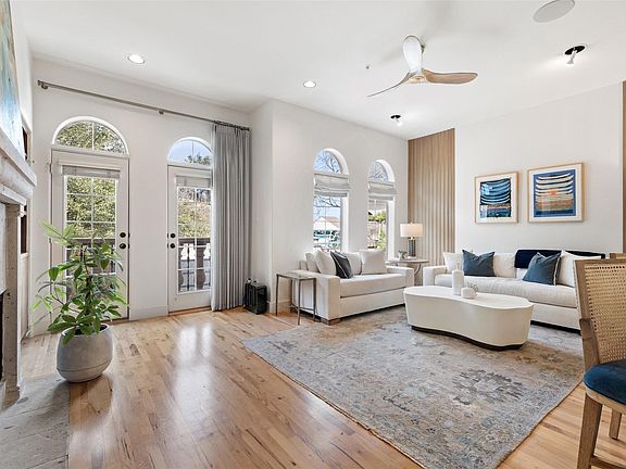 5th image of 1529 Barton Springs Rd APT 2