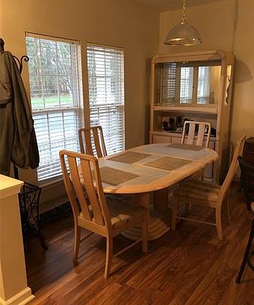 3rd image of 949 Coolsprings Ln