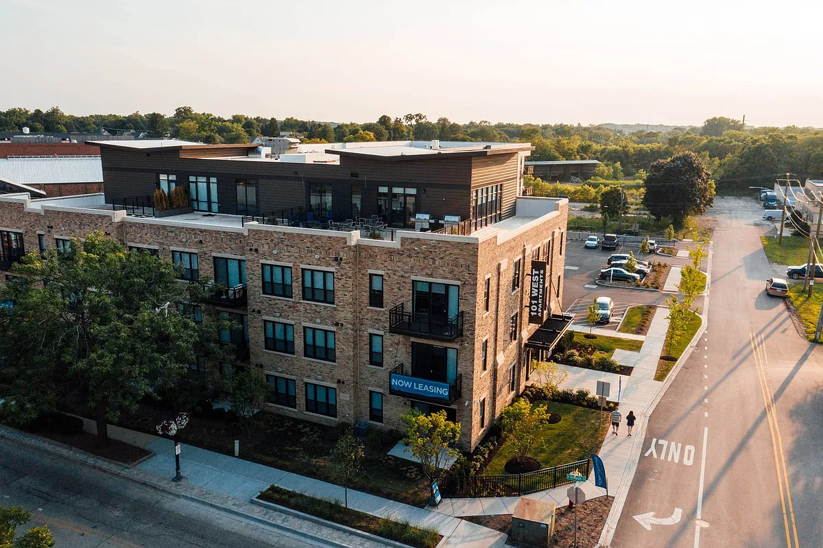 Building Photo - HIGHPOINT Barrington